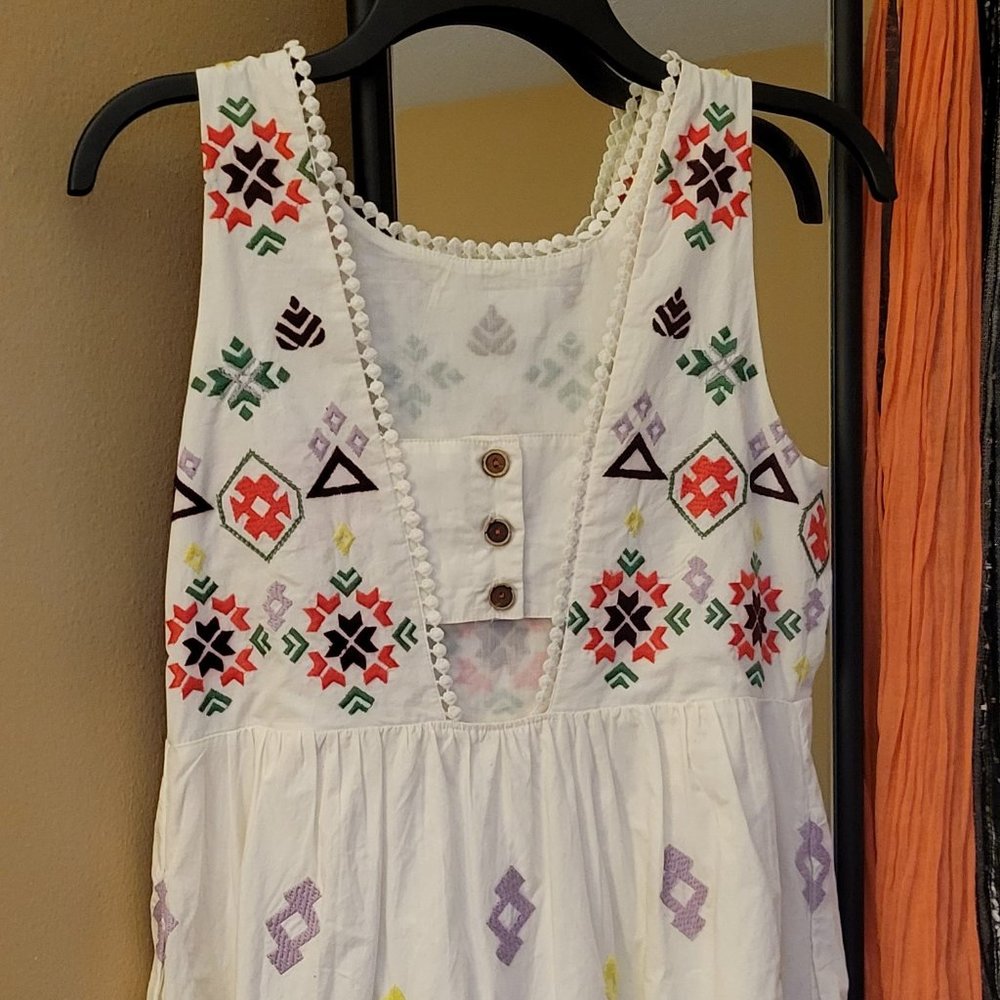 Dolly Embroidered Midi Dress - Picture 2 of 3